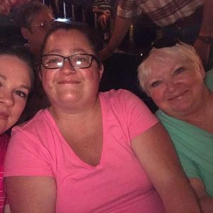 Meet your Posher, Tina